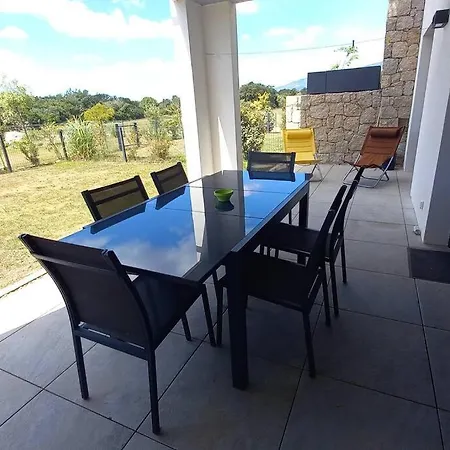Rez De Jardin Dans De Charme ... Appartamento Porto Vecchio