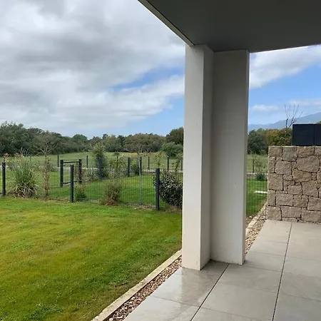 Rez De Jardin Dans De Charme ... Porto Vecchio