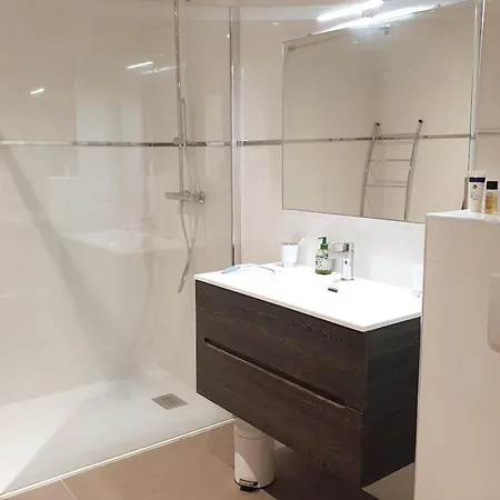 Appartement Rez De Jardin Dans De Charme ... *
