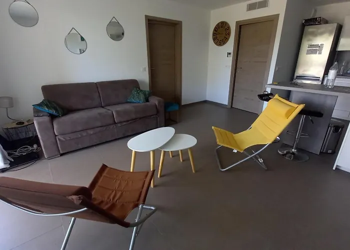 Rez De Jardin Dans Résidence De Charme ... Apartamento *